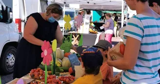 Marché de Ruelle Sur Touvre