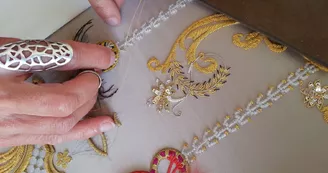 Le Bégonia d'Or - Atelier de broderie Le Bégonia d'Or - Atelier de broderie