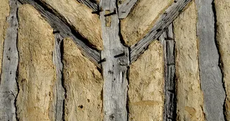 Circuit VTT N23 Les Trois Monts St Aigulin La Barde maison en torchis Boscamnant